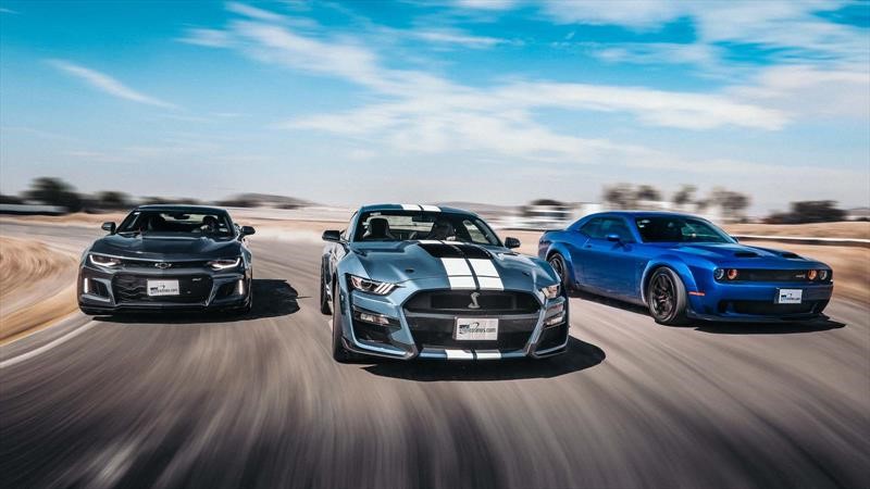 Chevrolet Camaro ZL1 vs Dodge Challenger Hellcat Redeye vs Ford Mustang