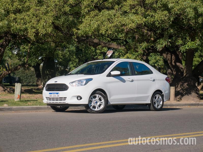 Prueba Ford Ka+, redefiniendo la tradición