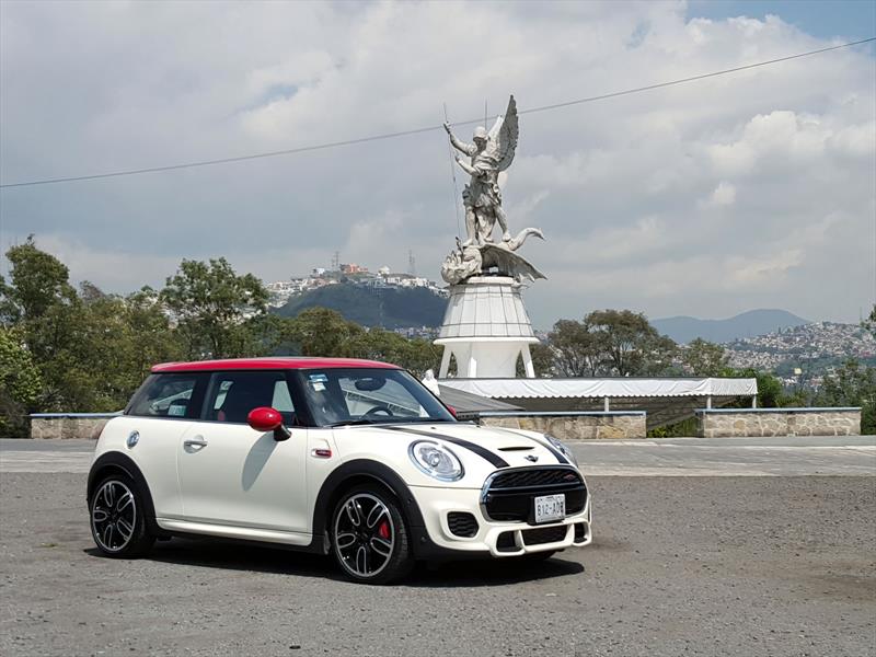 Manejamos el MINI John Cooper Works 2016
