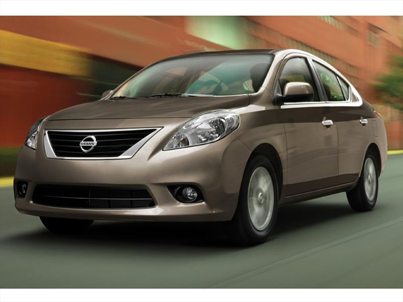 Nissan Versa 2013 disponible en México desde $176,100 pesos