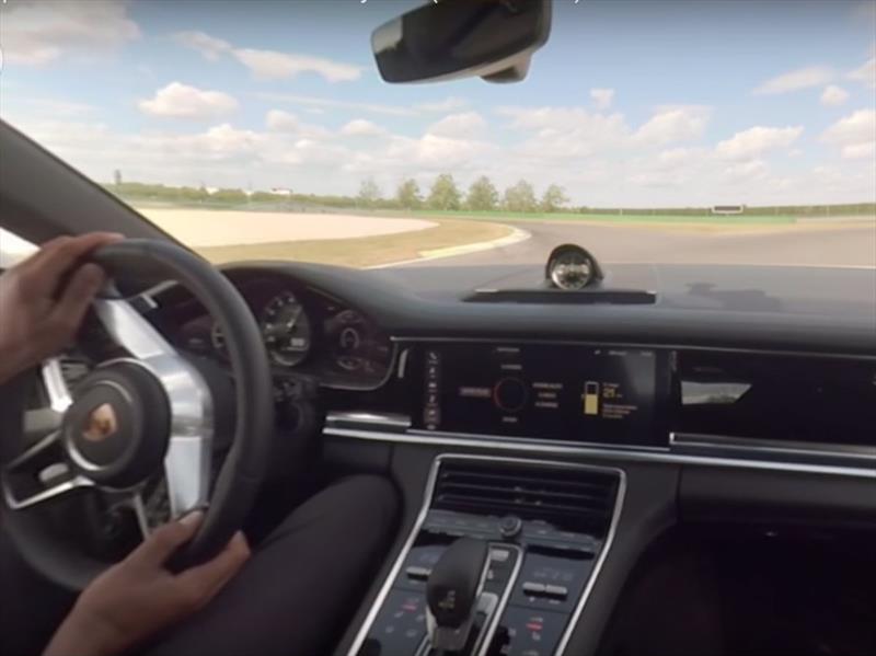 Así se vive un Hot lap a bordo del Porsche Panamera 4 E-Hybrid 2018