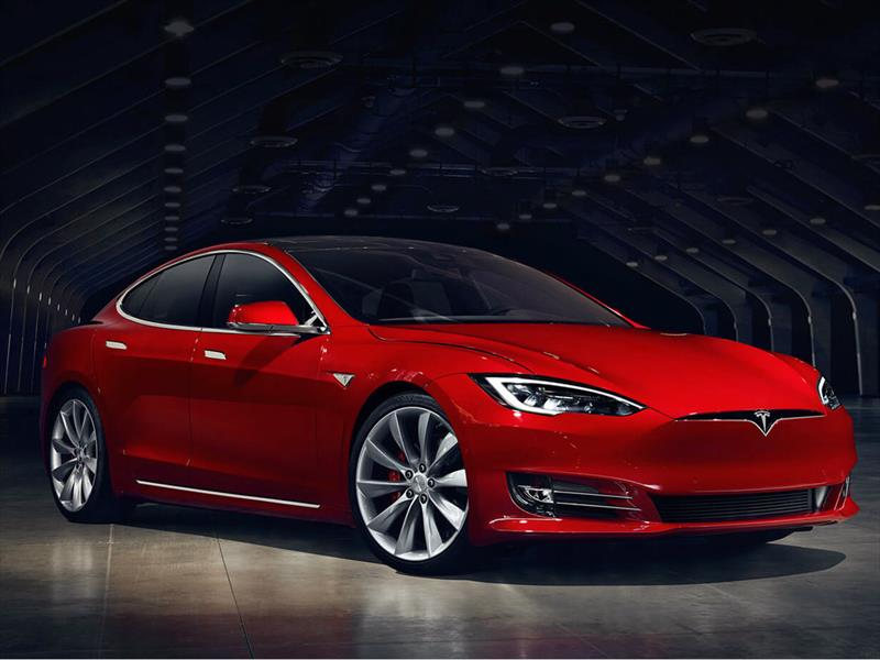 Tesla Model S es el carro que mejor acelera