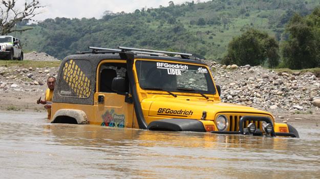 ¿Por qué es necesario equipar un Snorkel en un 4x4?