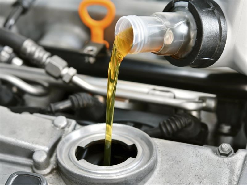 La importancia del aceite en los motores de los automóviles