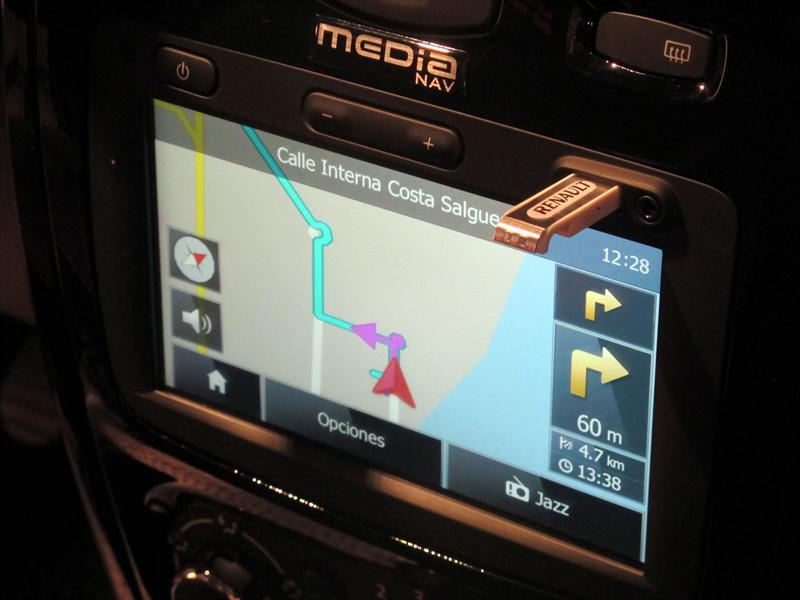 Renault media nav service