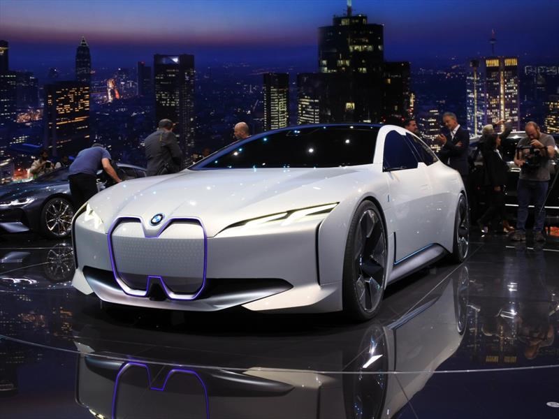 BMW i Vision Dynamics Concept, ¿pondrá a temblar a Tesla?
