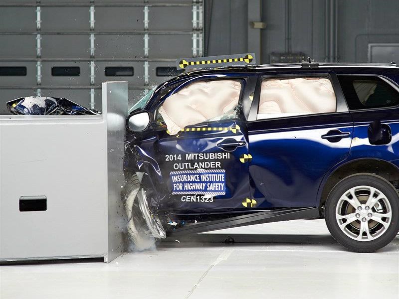 Mitsubishi Outlander 2018 obtiene el Top Safety Pick