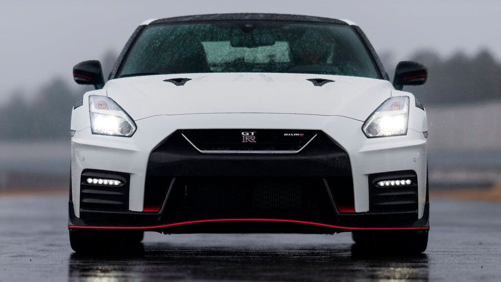 Nissan gtr 2023 года