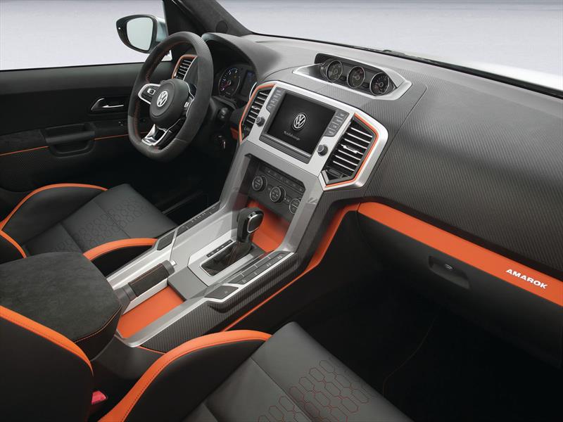 VW Amarok anticipa el nuevo interior para 2015 - Autocosmos.com