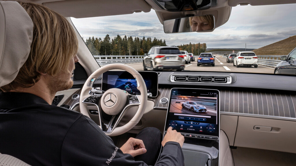 Mercedes-Benz erhält ein globales Level-3-Zertifikat für autonome Fahrsysteme