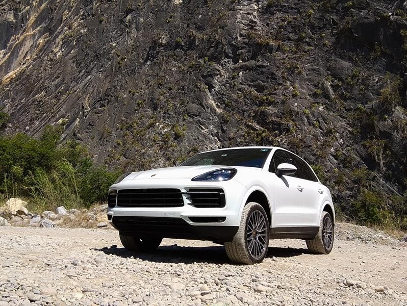 Porsche Cayenne 2018 debuta