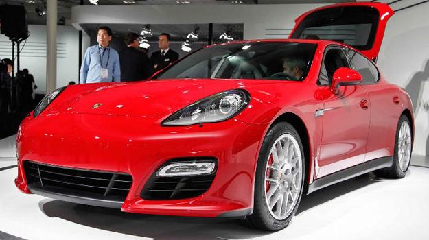 Porsche Panamera GTS 2012 debuta en el Salón de los Ángeles