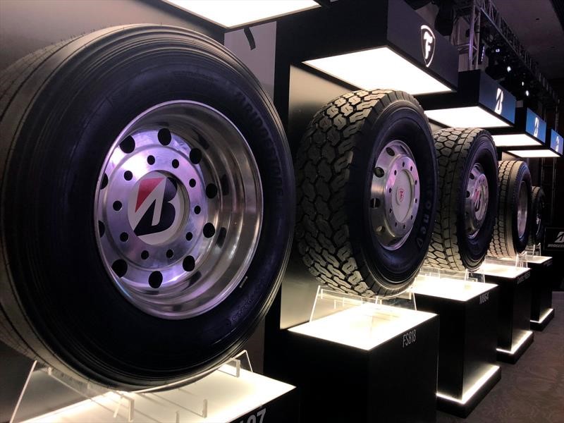 Bridgestone presenta su nueva línea de productos