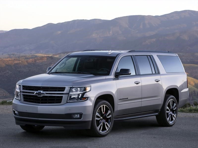 Chevrolet Suburban RST 2019 es una enorme SUV deportiva