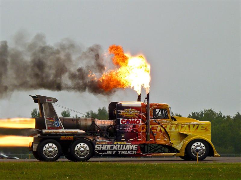 Jet Shockwave Truck El Camion Mas Rapido Del Mundo