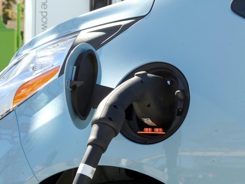 Walmart tendrá estaciones de carga para vehículos eléctricos en EE.UU.
