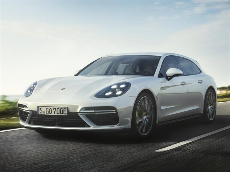 Porsche Panamera Turbo S E-Hybrid Sport Turismo 2018, más versátil