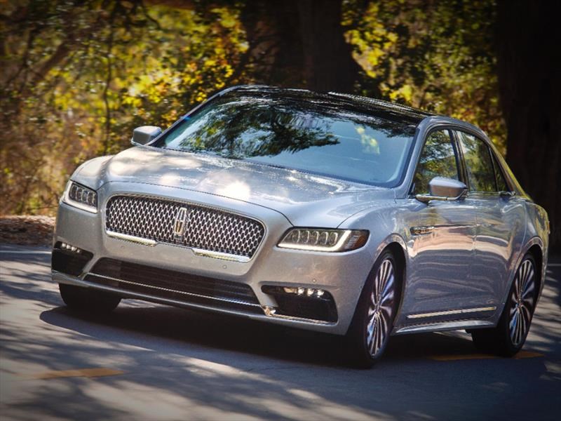 Lincoln tendrá versiones híbridas y eléctricas de sus modelos en 2022