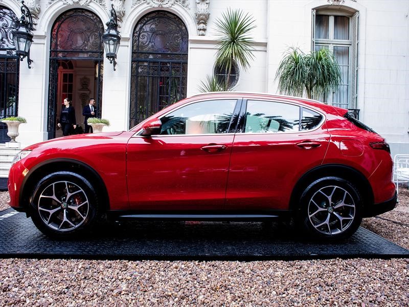 Alfa Romeo Giulia y Stelvio llegan a Argentina y ya los probamos