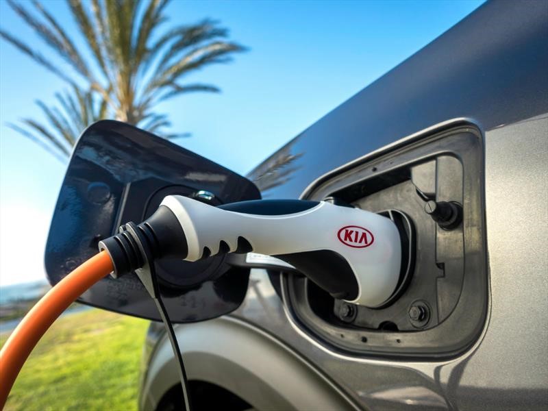 China lidera el alza global en ventas de autos eléctricos